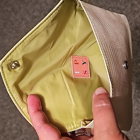 IPSY glam bag - Picture 2 of 3